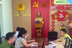 Xử phạt, tước giấy phép lái xe nữ tài xế cố vượt rào chắn đường sắt