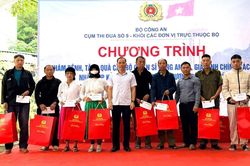 Tuyên Quang: Lũng Cú thực hiện tốt chính sách đền ơn đáp nghĩa