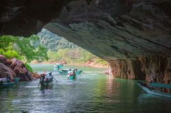 Phong Nha – Kẻ Bàng được công nhận Khu du lịch cấp tỉnh