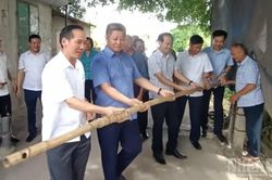 Hưng Y&ecirc;n: Vận động th&agrave;nh c&ocirc;ng một c&aacute; nh&acirc;n dỡ bỏ thu ph&iacute; cầu Đ&uacute;n