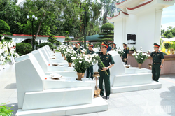 Tổng cục Hậu cần-Kỹ thuật tri ân các Anh hùng liệt sĩ