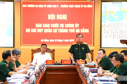 Quân khu 5: Bàn giao chức vụ Chính ủy Bộ CHQS TP Đà Nẵng