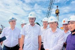 Trung ương rất quan tâm đến tiến độ dự án kè khẩn cấp