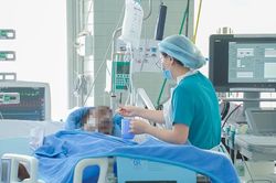 Sức khỏe hiện tại của người bị thương nặng nhất trong vụ lật ca n&ocirc; ở Ph&uacute; Quốc