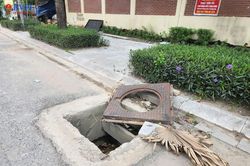 Bất an khi lưu th&ocirc;ng qua tuyến đường Phạm Tu v&igrave; nắp cống nh&ocirc; cao
