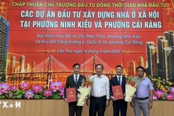 Cần Thơ trao quyết định đầu tư 2 dự án nhà ở xã hội, tổng vốn gần 5.956 tỷ đồng