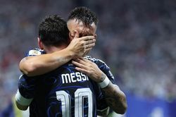 Messi lập cú đúp kiến tạo, Argentina ngược dòng ngoạn mục để vào chung kết World Cup 2026
