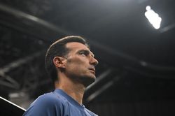 Scaloni đã thắng Tuchel trên bàn cờ đấu pháp, giúp tuyển Argentina vào chung kết