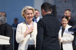 Bà Von der Leyen: 'Mỗi ngày, Ukraine làm cho châu Âu mạnh mẽ hơn'