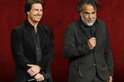 Tom Cruise lột xác ngoạn mục trong trailer chính thức với vai diễn 'điên rồ' nhất sự nghiệp