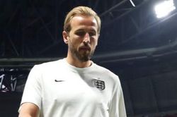 Harry Kane n&oacute;i điều đặc biệt sau khi thua Messi