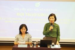 Phát huy vai trò phụ nữ trong tham gia chính trị ở cộng đồng