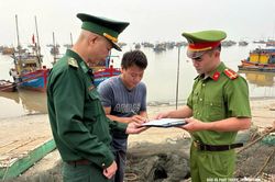 Siết chặt quản lý, thu hồi vũ khí, vật liệu nổ: Giữ bình yên tuyến biển