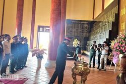 Bộ Tư lệnh Quân khu 9 dâng hương tri ân các anh hùng liệt sĩ tại Phú Quốc