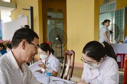 Đưa y tế chuyên sâu đến với người dân