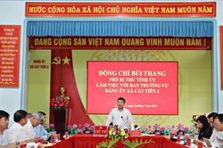 Phó Bí thư Tỉnh ủy Lâm Đồng Bùi Thắng làm việc với xã Cát Tiên 2