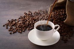 Rủi ro nguồn cung trở lại, giá cà phê phục hồi
