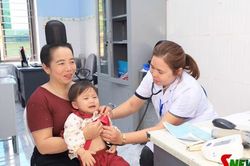 Mường Sại chú trọng tiêm chủng cho trẻ