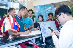 Đội tuyển Myanmar đến Th&aacute;i Nguy&ecirc;n, sẵn s&agrave;ng cho trận giao hữu với Đội tuyển Việt Nam