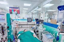 Nam thanh niên đột ngột mất ý thức, ngừng tim sau giờ nghỉ trưa tại văn phòng