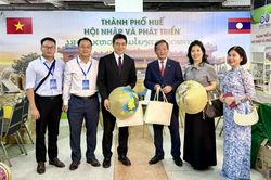 Vinamilk, VinFast và hàng trăm doanh nghiệp tham gia Hội chợ Việt - Lào 2026
