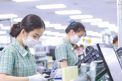 Hội đồng Tiền lương quốc gia chốt mức tăng lương tối thiểu vùng 7,8%