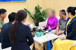 Cụ bà 72 tuổi bị lừa đảo khi quen đối tượng trên ứng dụng hẹn hò