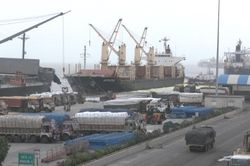 ADB cảnh b&aacute;o rủi ro năng lượng đối với kinh tế ch&acirc;u &Aacute;