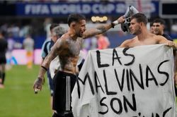 ĐT Argentina đối mặt án phạt từ FIFA sau trận thắng Anh