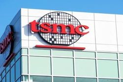 TSMC chốt phương &aacute;n r&oacute;t th&ecirc;m 100 tỷ USD v&agrave;o Mỹ sau qu&yacute; l&atilde;i kỷ lục từ AI