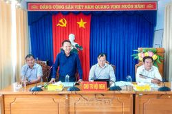 Trường Đại học Bạc Liêu đồng hành cùng Xã Trần Văn Thời phát triển các mô hình sản xuất