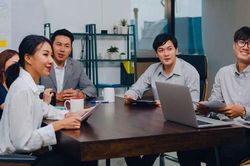 6 dấu hiệu nhận biết kẻ 'tiểu nhân' nơi công sở, càng phát hiện sớm càng tránh được rắc rối