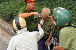 Cụ ông mệt lả giữa đường, hành động ấm áp sau đó khiến nhiều người xúc động