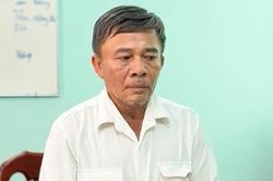 Bắt giam đối tượng hứa cho tiền bé gái bán vé số rồi xâm hại