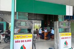 An Giang: Ph&aacute;t hiện doanh nghiệp kinh doanh xăng dầu khi giấy ph&eacute;p hết hạn