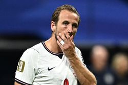 Anh thua ngược Argentina, Harry Kane tự trách: 'Dẫn 1-0 mà chỉ cố giữ tỷ số'