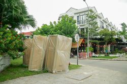 Chủ khu đô thị cho thuê đất sai phép, loạt trạm đổi pin xe điện 'trùm mền'