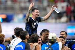 Argentina không cần 'Bàn tay của Chúa', vì đã có đôi chân Messi