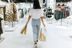 Từ ngày ngừng mua 5 thứ này, tôi tiết kiệm được số tiền khiến chính mình bất ngờ