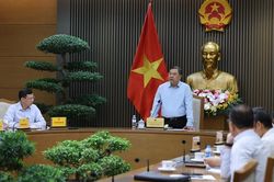 Khẩn trương hoàn thiện hồ sơ để sớm triển khai Dự án điện hạt nhân Ninh Thuận
