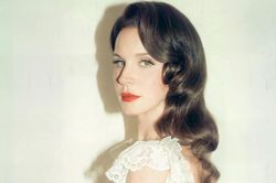 Lana Del Rey âm thầm hoàn thành cùng lúc hai album, khi nào mới phát hành?