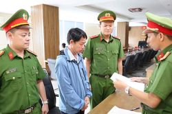 Đ&agrave; Nẵng: Bắt tạm giam nguy&ecirc;n chuy&ecirc;n vi&ecirc;n gi&aacute;o dục g&acirc;y thiệt hại gần 1,8 tỷ đồng