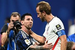 Vì sao áo Messi khác tất cả cầu thủ ở bán kết World Cup