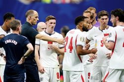 Nội bộ tuyển Anh bất mãn, dậy sóng với chiến thuật của HLV Tuchel