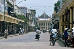 Không nhận ra Hà Nội 35 năm trước trong mắt du khách Đức