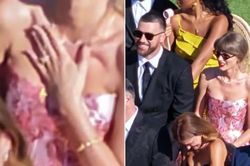 Viên kim cương khổng lồ trên nhẫn cưới của Taylor Swift