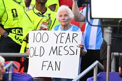 Cụ bà 100 tuổi đồng hành cùng Argentina vào chung kết World Cup 2026