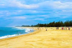 Quảng Ngãi: Chung tay giữ biển sạch, vun đắp tương lai du lịch xanh