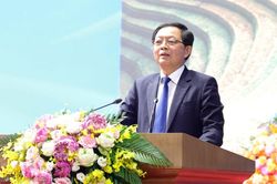 X&acirc;y dựng L&agrave;o Cai th&agrave;nh cực tăng trưởng mới với 5 trụ cột ph&aacute;t triển, 4 đột ph&aacute; chiến lược