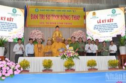 Tăng ni, Phật tử tỉnh Đồng Tháp tham gia bảo đảm trật tự, an toàn giao thông